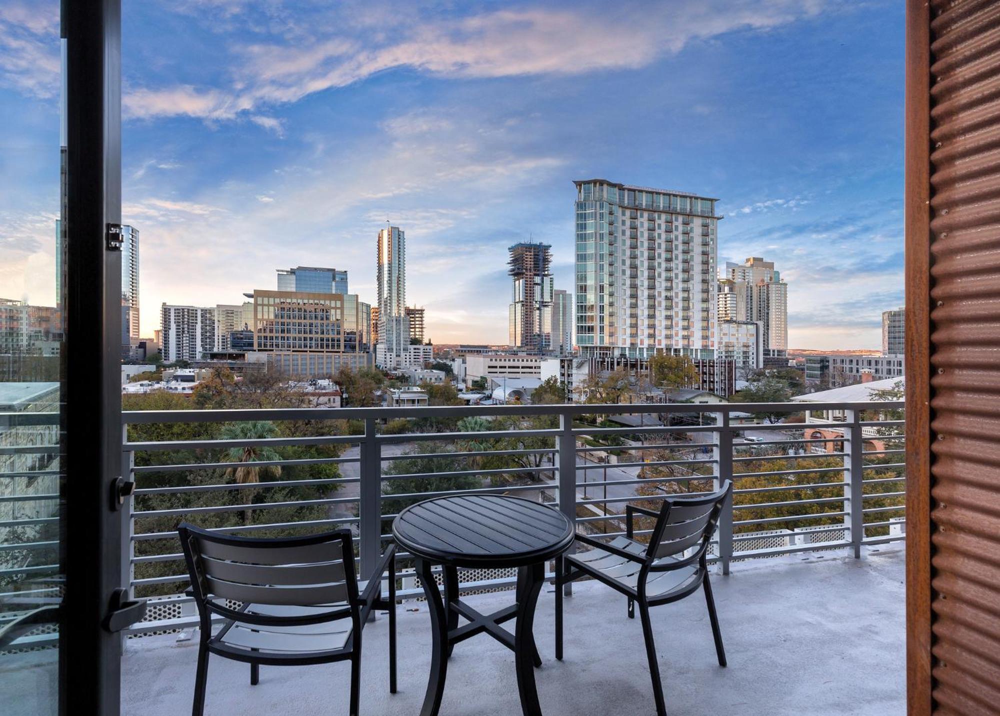 Club Wyndham Austin Hotel Exterior foto
